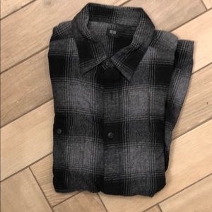 Uniqlo men’s shirt size m